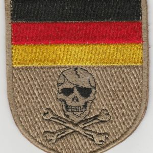 Uzšuve vairogs – galvaskauss un kauli (ID243)