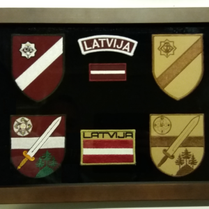 Zemessardzes 51.bataljona uzšuvju komplekts, ierāmēts (ID343)